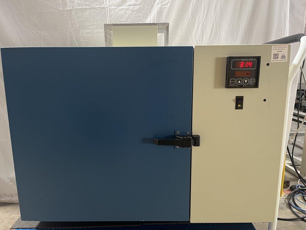 A Lunaire Company TJR Temperature Test Chamber - Compact Design